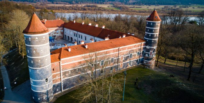 Panemune lossi laserskaneerimine, et hinnata hoone fassaadide ja katuse seisukorda ja kahjustusi ning koostada 2D joonised edasiseks projekteerimistöödeks. Kaunase rajoon, Leedu.